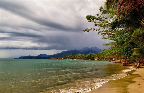 Koh Chang sees tourist surge over long weekend, boosting park .